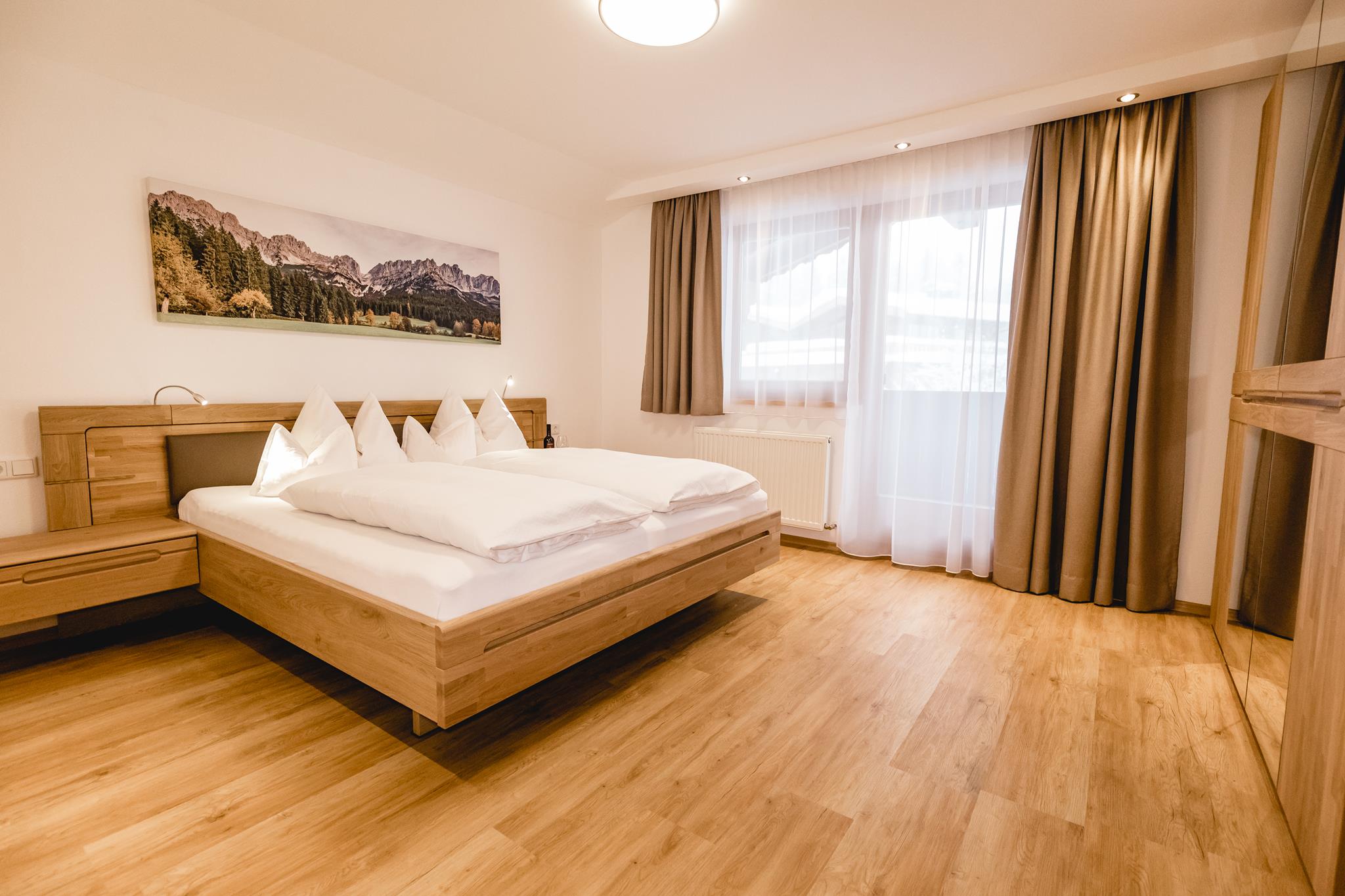 Schlafzimmer 1