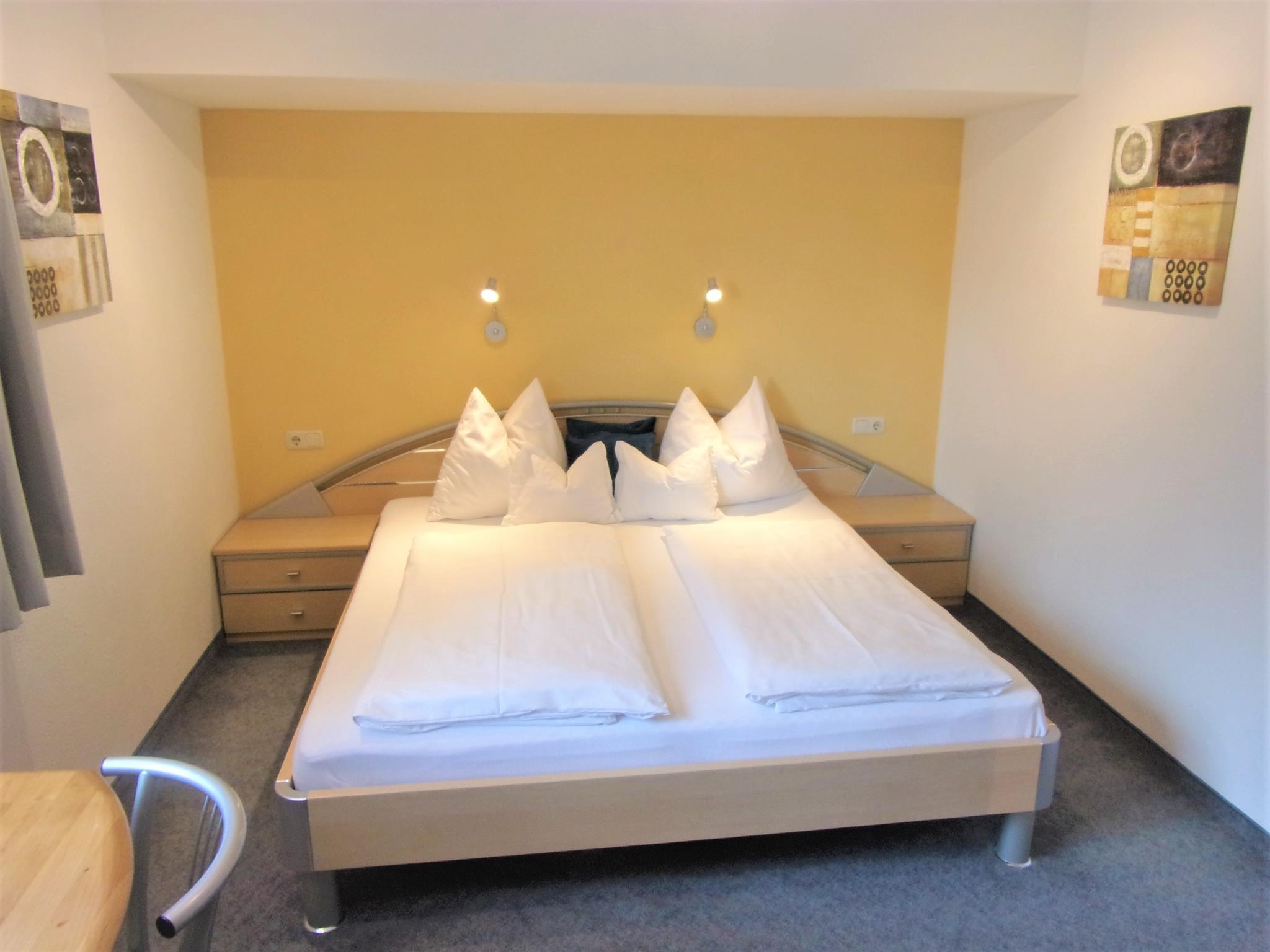 Schlafzimmer 2